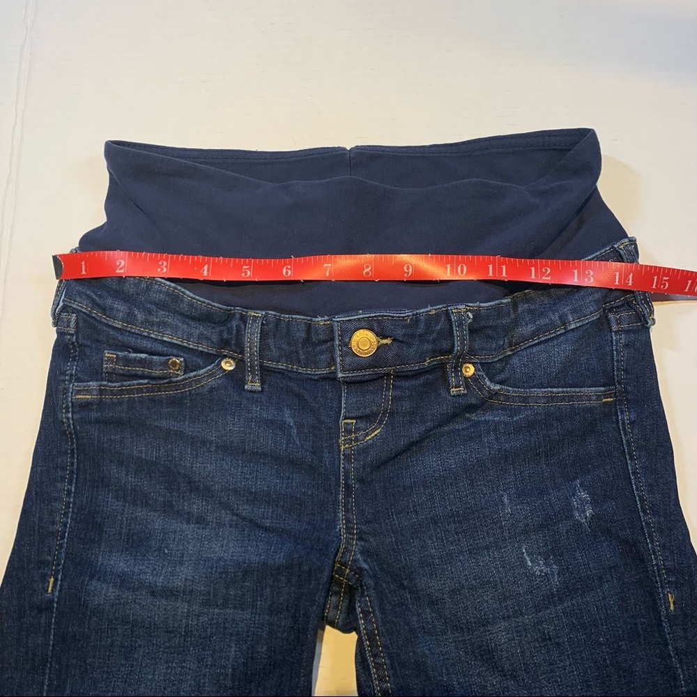 Sz. 2 H&M &Denim distressed maternity medium wash denim shorts - Picture 5 of 11